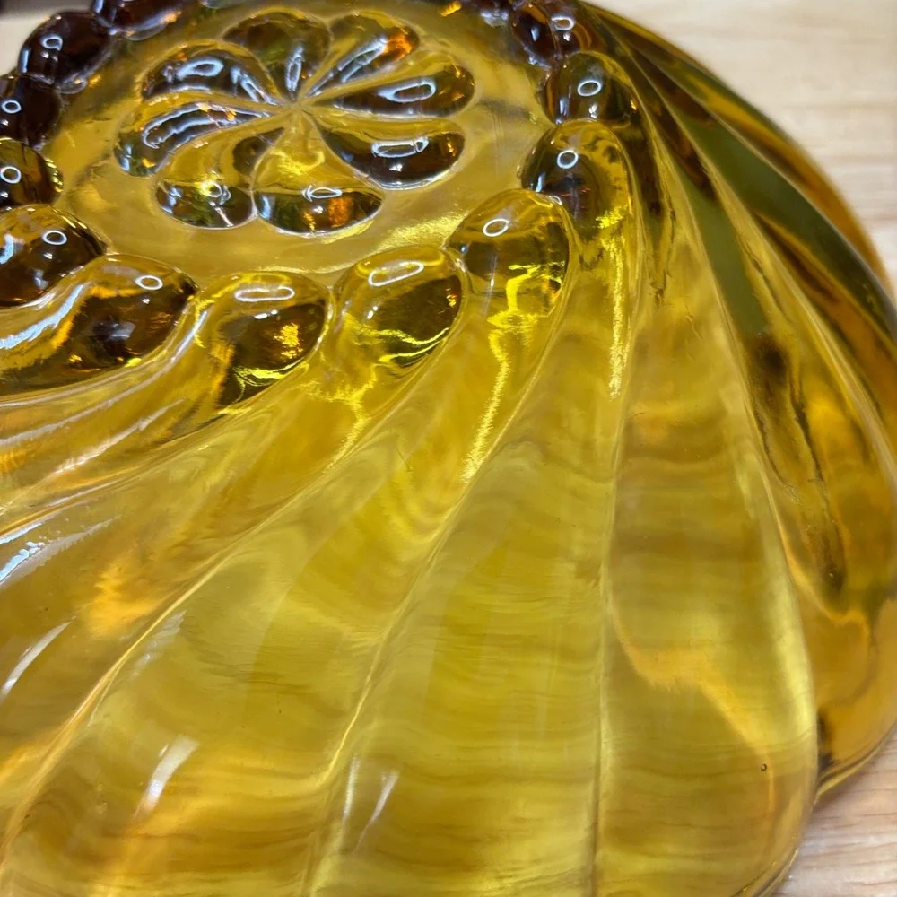 Hazel Atlas‎ Seashell Bowl 9inAmber Capri Swirl MCM Vintage